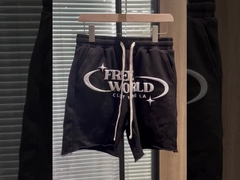 Шорты с буфетным принтом